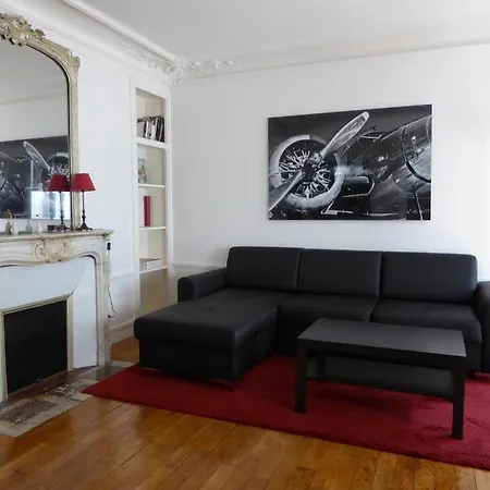 Hotel Bergere - *