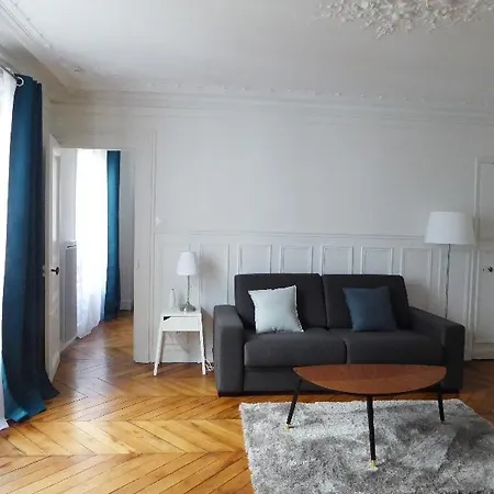 Hotel Bergere - *